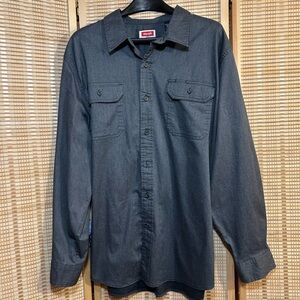 Wrangler Dark Gray Button Down Shirt